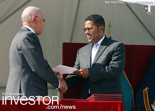 Perry Gomez sworn in as Minister of Health