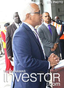 Government officials welcome Bahamasair's new Boeing - photos
